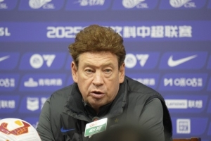 斯盧茨基：明天是本賽季最后一場比賽，努力發(fā)揮最好精神面貌