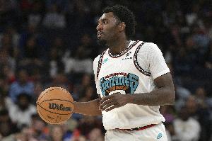 完全擊潰了對(duì)手！韋爾斯妙傳威廉姆斯壓哨暴扣得分