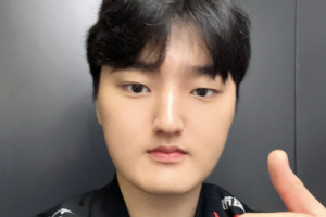 好快的切割！Peyz在JDG時期頭像依舊是Gen win 到T1后火速更改