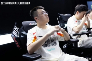 巧合的時間點xiaohu來WBG第4年 昨晚簽下elk后才關(guān)注老板微博