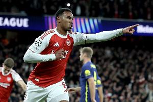 7場！加布里埃爾和拉亞各自是本賽季英超零封最多的中衛(wèi)和門將