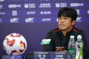 成都蓉城賽前：明天會拿出百分百的斗志全力拼搏，爭取拿下三分！