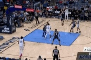 皆大歡喜！59號(hào)秀馬沙克生涯首秀命中三分球