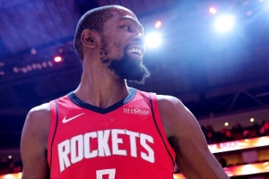 楊毅：真想問KD是否意識到自己軟肋 不是說詹姆斯抱團(tuán)贏你就也行