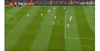 加克波走底線內(nèi)切傳中被擋了一下，麥卡利斯特射門被解圍