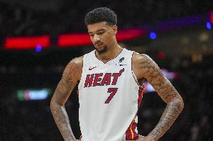 攻防一體！韋爾28分鐘15中8拿到20分14板2斷1帽 正負(fù)值+17