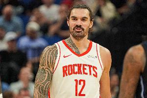 亞當斯防擋拆持球者每回合失0.67分 與艾頓并列聯盟中鋒第二好