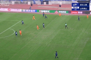 擴大優(yōu)勢！劉洋接傳中笑納空門，澤卡本場完成傳射，泰山2-0三鎮(zhèn)