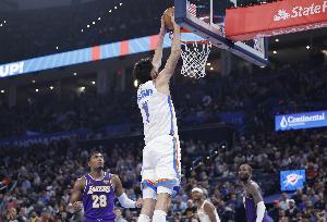 終于醒了！霍姆格倫突破暴扣 雷霆8-0打停爵士