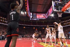 虧到姥姥家！火箭剩0.2秒進(jìn)攻時(shí)間 掘金發(fā)球前犯規(guī)&送火箭1+1