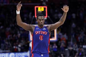 名記：活塞與杜倫曾在續(xù)約上有分歧 如今他證明了自己值得大合同