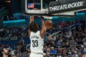 半場準兩雙！克拉克斯頓8中5拿到12分9籃板4助攻 正負值達+20