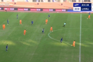 再次被吹！圖多列接長(zhǎng)傳直入禁區(qū)搶射破門，裁判經(jīng)VAR確認(rèn)判越位