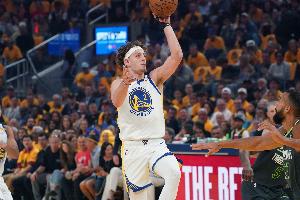 科爾表示很欣慰！波杰姆上半場5中4&8罰6中 高效砍15分&正負(fù)值+13