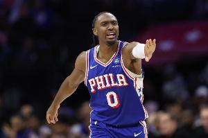 進(jìn)階！馬克西本季場(chǎng)均得分&三分?jǐn)?shù)排第二 得分等三項(xiàng)數(shù)據(jù)排前五