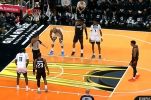 嚇人呀！鄧恩空切單臂要隔扣被戈貝爾犯規(guī) 平拍在地好在無礙