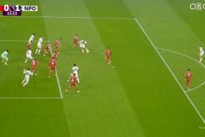 這次干擾了嗎？穆里略射門瞬間，越位位置的恩多耶干擾阿利松視線