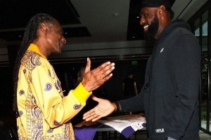 支持主隊！湖人官推曬Snoop Dogg造訪球隊訓練館組圖