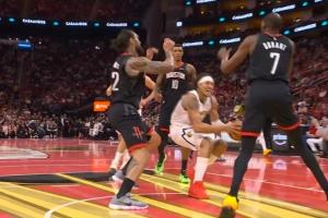 不妙啊！戈登開場4分鐘不到突破對抗海王倒地 表情凝重返回更衣室