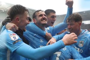 神奇逆轉(zhuǎn)！考文垂讓2追3逆轉(zhuǎn)10人西布朗，蘭帕德帶隊8分領(lǐng)跑英冠