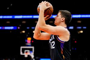 跳投絕殺！太陽(yáng)主帥：最后戰(zhàn)術(shù)就是把球給吉萊斯皮 沒有備選方案