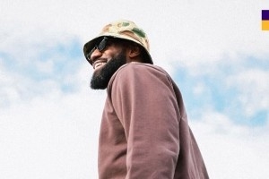 出征客場(chǎng)！湖人官推曬登機(jī)照：快速造訪猶他州