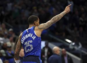 4中0后7中4！華盛頓半場拿到8分4板3助1斷2帽 正負(fù)值+2