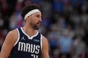 太難了！弗拉格球沒給好 克萊超遠絕平三分不中