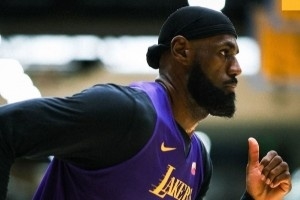 厲兵秣馬！湖人官推曬球隊訓(xùn)練照：整周都在訓(xùn)練