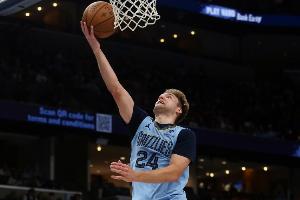 外線開炮！卡姆·斯潘塞10中6拿到17分4板5助 三分5中3