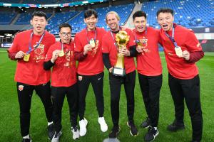 32歲杜佳效力海港5賽季出場45分鐘，隨隊獲得3中超冠軍+1足協(xié)杯