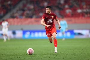 李帥：從沒想過會隨隊拿到四個冠軍，我們不會聽外界過多的輿論