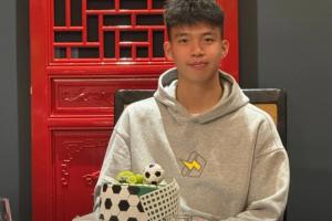 生日快樂王鈺棟19歲生日社媒曬照 本賽季30場(chǎng)12球+本土射手王