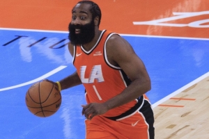 哈登：我依然保持著職業(yè) 我上場仍然想在年輕人面前得50分