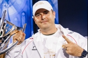 T1 CEO：我們很幸運擁有Faker 他已經(jīng)從超級巨星蛻變?yōu)榧婢哔Y深領(lǐng)袖與團隊串聯(lián)能力的核心