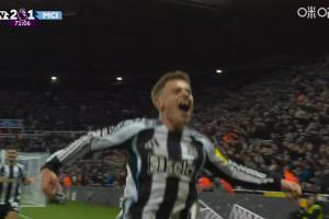 你來我往！巴恩斯亂戰(zhàn)破門完成雙響，紐卡丟球后迅速再度領(lǐng)先