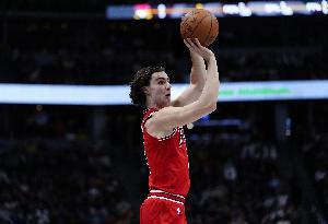 全能戰(zhàn)士！吉迪12中5砍下18+12+11 賽季第四次達成三雙