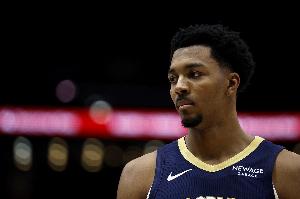 效率一般！墨菲16中6拿到19分9板有4失誤 正負(fù)值-16最低