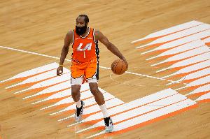 哈登：近期我們的戰(zhàn)績不太理想 但我會繼續(xù)堅持每晚全力以赴