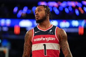 些許陌生！惠特摩爾反擊送背后妙傳 武克切維奇吃餅暴扣