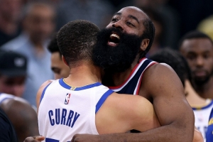 今夕是何年？哈登近5場場均轟38.4分7板7.8助 庫里35.2分4.6助