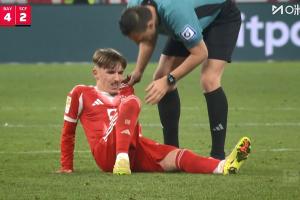 望無大礙！卡爾疑似受傷無法堅(jiān)持被換下，杰克遜替補(bǔ)登場