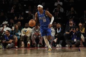 手感火熱！布蘭登·威廉姆斯開(kāi)場(chǎng)三分球兩連擊