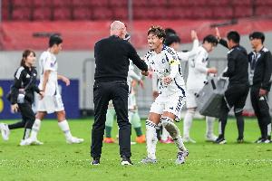 記者：海港最要緊任務是續(xù)約穆斯卡特，奪冠不續(xù)約說不過去