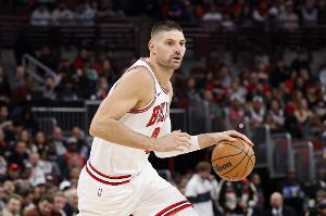 搶6個前場板！武切維奇半場12中6拿到14分6板1助