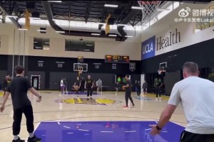 真是準(zhǔn)??！東契奇快樂又輕盈的訓(xùn)練 備戰(zhàn)首秀