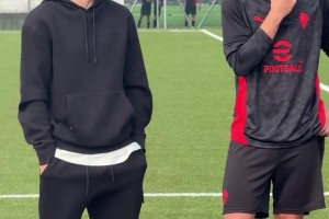 維迪奇在歐冠決賽對(duì)切爾西的比賽中上演大師級(jí)防守。他鎖住德羅巴