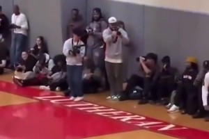 臥槽，炸裂！這彈速簡(jiǎn)直逆天了，讓人感覺(jué)好不真實(shí)！