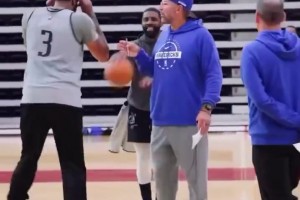 笑死！還在恢復(fù)中的歐文想要和濃眉打1v1，被基德及時(shí)制止