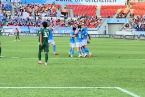 真愛！慘敗延邊，佛山唯一遠征球迷姐姐一直在寒風中陪球隊到最后